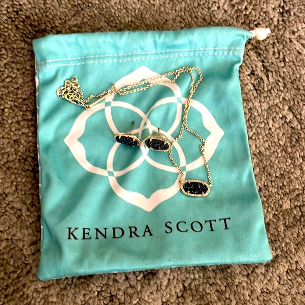 Kendra Scott set